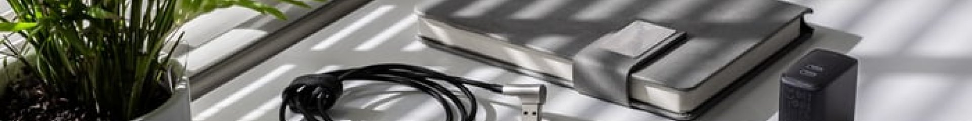 photo-1594731804139-d70328c07f4a